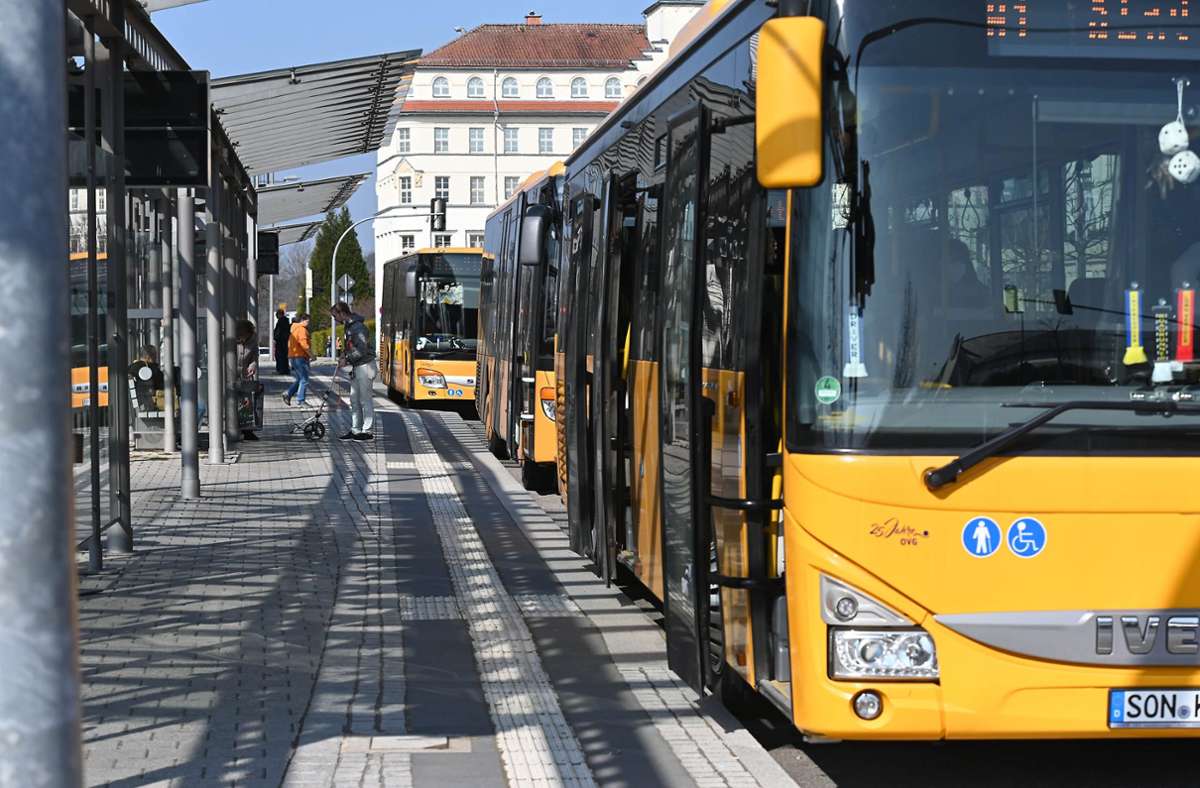 Der Landkreis druckt dieser Tage sein eigenes Neun-Euro-Ticket für alle Schulbus-Berechtigten. Foto: /Zitzmann