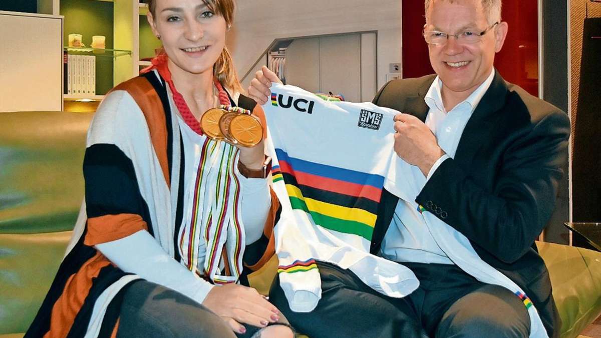 Ilmenau: Auch mit Sattel sprintet Kristina Vogel zum Erfolg