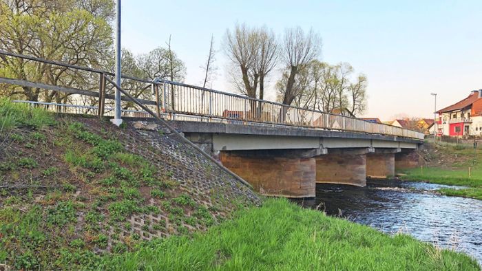 Geisaer Stadtteil Borsch: Brücke wird saniert  –  Fahrbahn   danach  schmaler