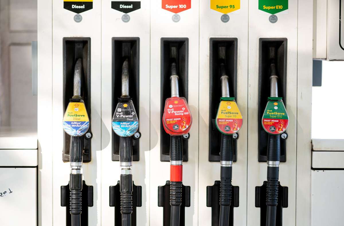 Die hohen Kraftstoffpreise gelten als Sinnbild für die Entwicklung der Preise im Allgemeinen. Foto: dpa/Daniel Reinhardt