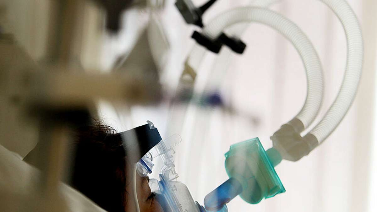 Thüringen: Arzt: Virusgefahr unterschätzt - Auch Jüngere auf Intensivstation