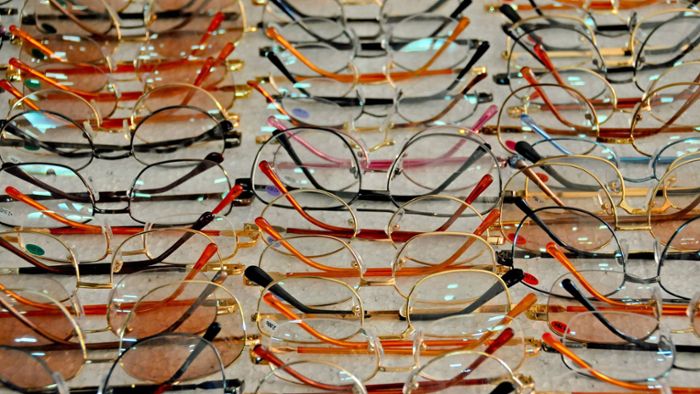 Bonn: Hunderte Brillen bei Einbruch in Geschäft gestohlen