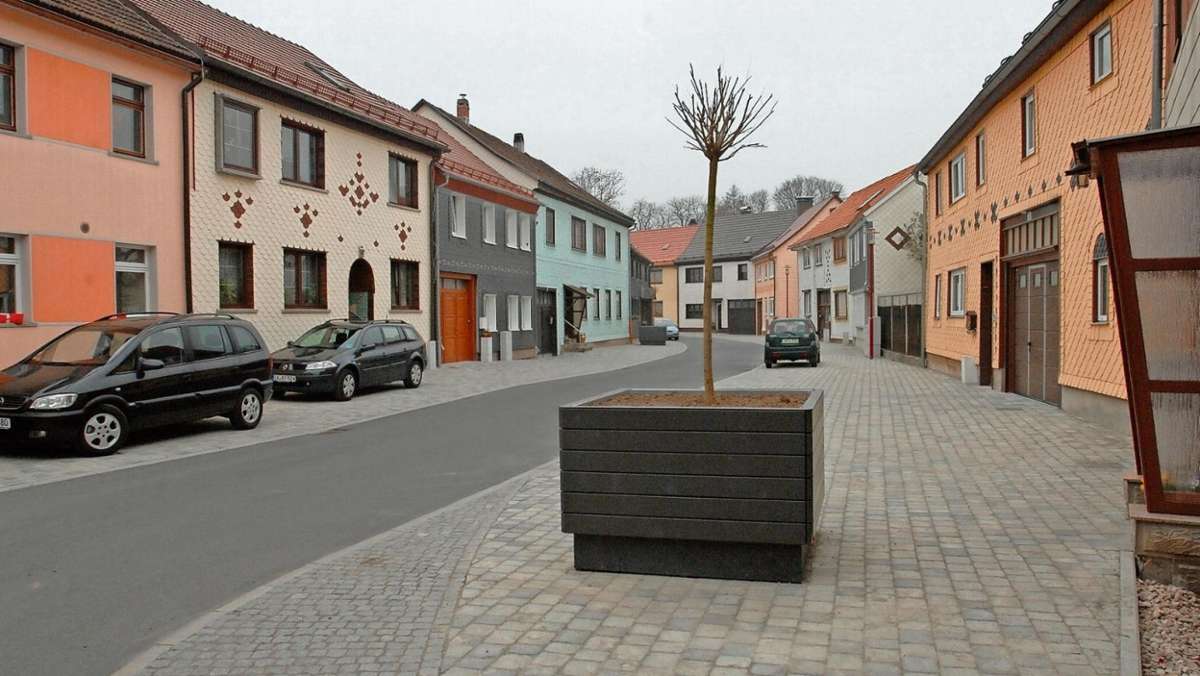 Langewiesen: Parken vorm Haus: Luxus, Problem oder Bequemlichkeit?