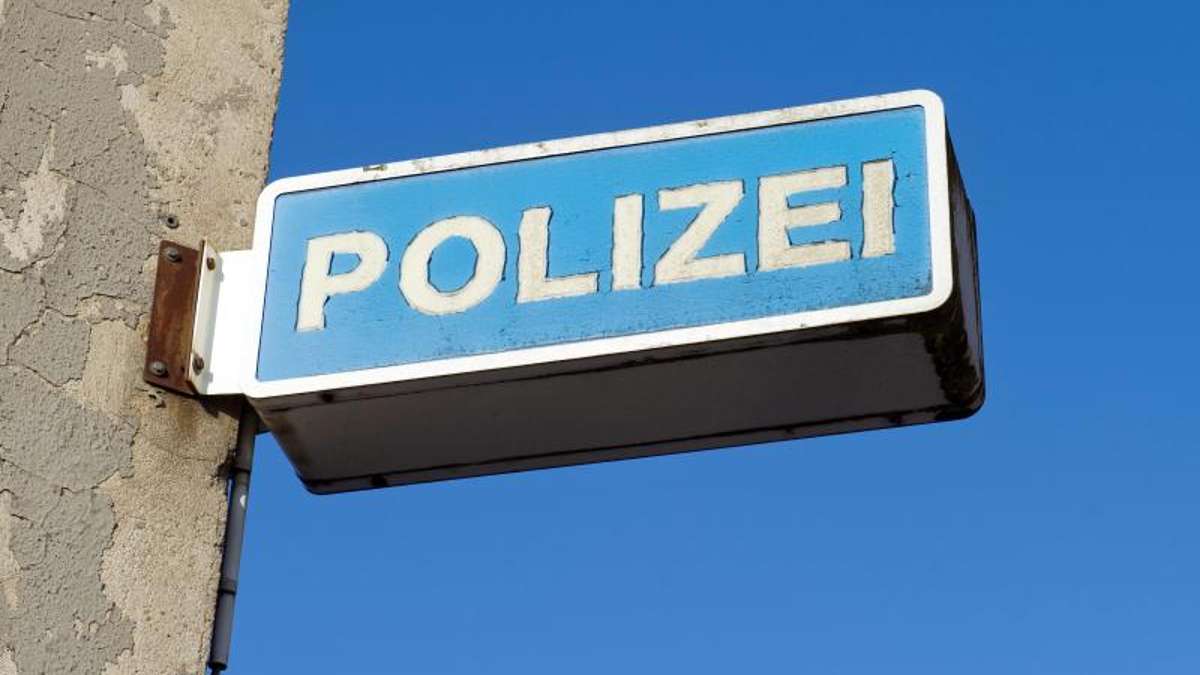 Meiningen: Panische Angst nach Drogenkonsum: Halbnackter bittet Polizei um Hilfe