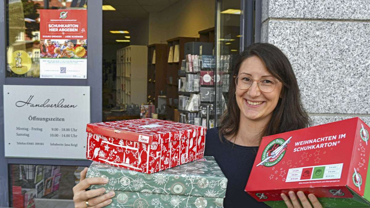 Geschenkeaktion startet: Weihnachten im Schuhkarton für weniger glückliche Kinder