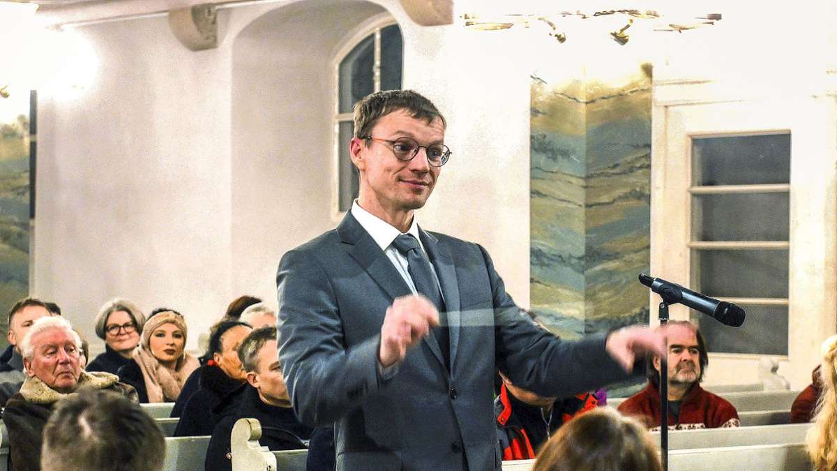 Auftritte in Kirchen: Mehrgenerationen-Orchester bringt Feststimmung