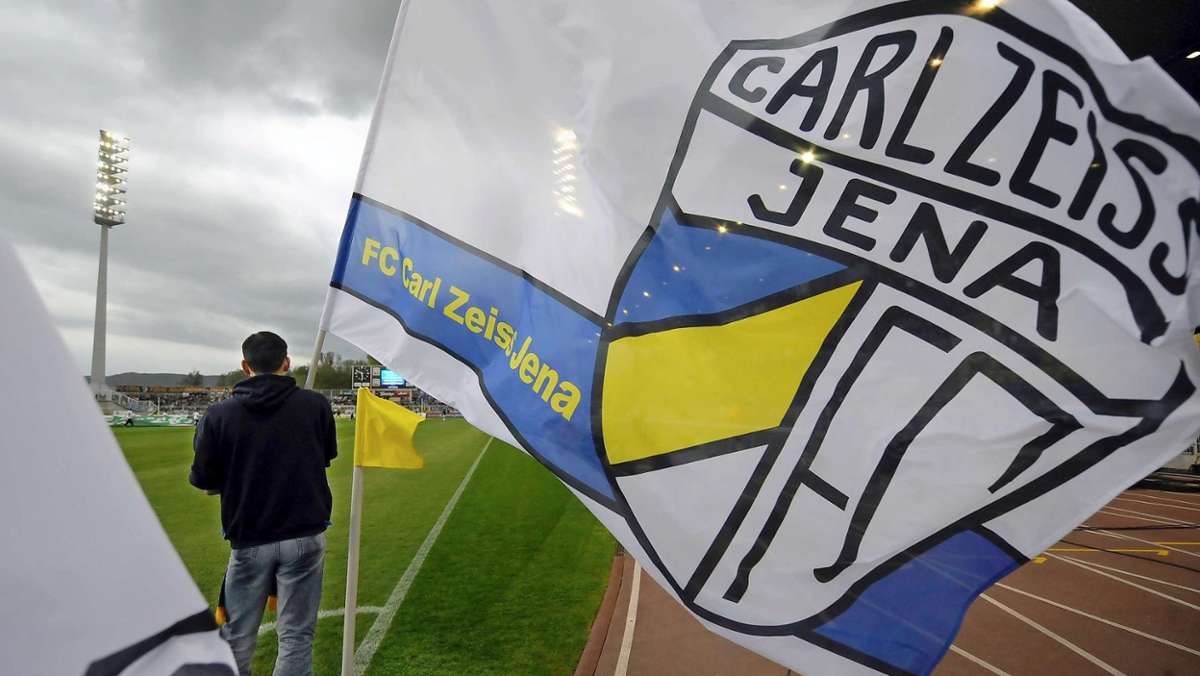 Regionalsport: Unsportliche Fans bescheren FC Carl Zeiss Jena 5500 Euro Strafe