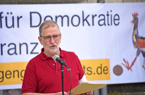 Der Grünen-Politiker Ulrich Töpfer – hier auf dem Foto bei einer Veranstaltung des Bündnisses für Demokratie und Toleranz. Er berichtet, dass ein Teilnehmer bei der jüngsten Demonstration der „Spaziergänger“ am Montag „Töpfer an die Wand“ gerufen hat. Foto: /hi