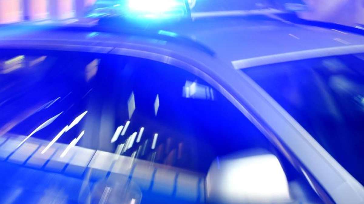 Thüringen: Polizei erteilt Platzverweise und schickt Kneipenbesucher heim