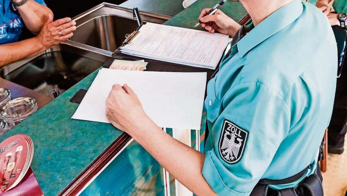 Thüringen: Kontrollen im Gastgewerbe - Unregelmäßigkeiten bei Mindestlohn