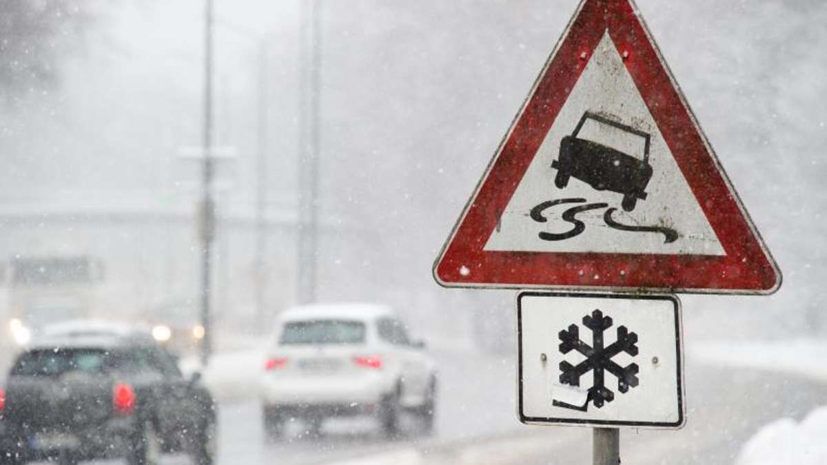 Bei Eis, Schnee und Glätte muss langsamer gefahren werden. Symbolfoto.