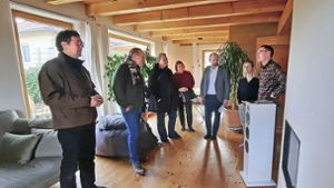 Ministerbesuch in Ilmenau: Das macht ein Stroh-Lehm-Haus so besonders