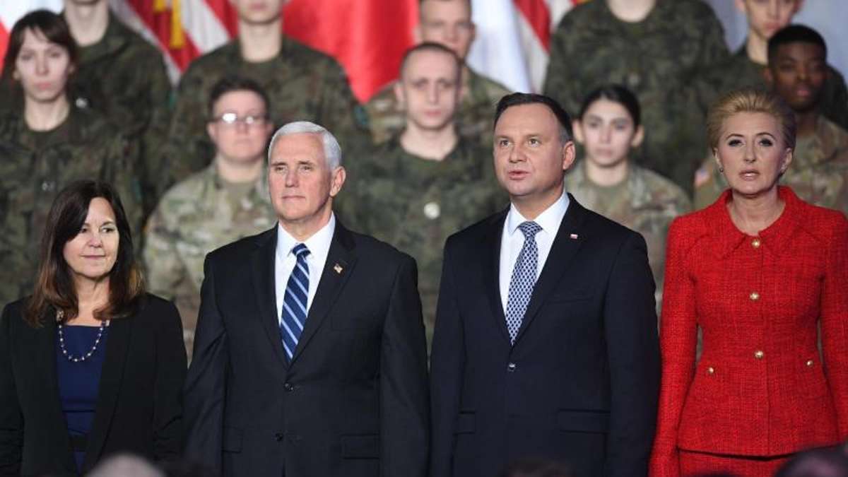 Pence versichert Solidarität: USA rüsten Polen mit schweren Kriegswaffen auf