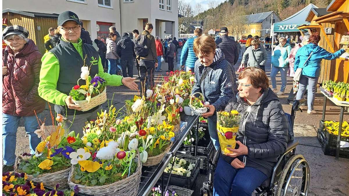 Fest in Stützerbach: Blumenpracht, Musik und Kulinarik beim  Ostermarkt