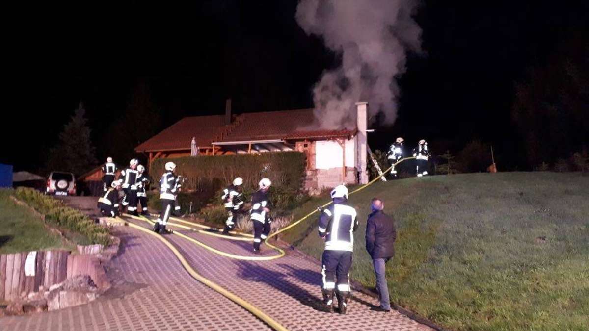 Hildburghausen: Holzofen löst Brand in Waldau aus