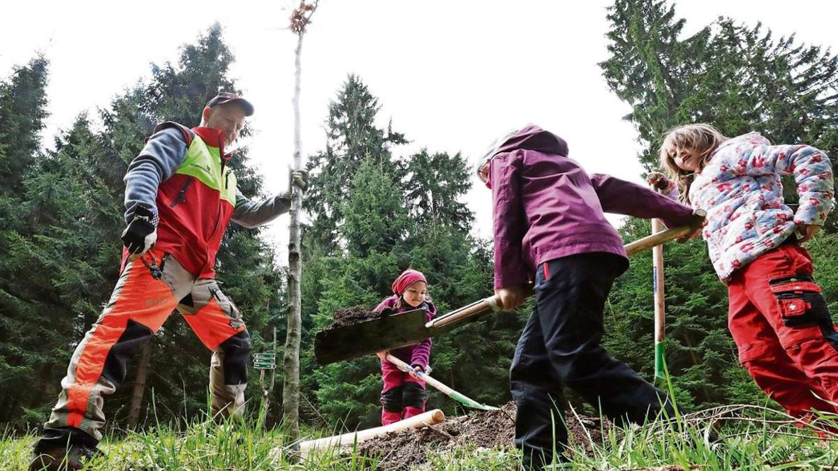 Oberhof: Wenn das Baumpflanzen zum Fest wird