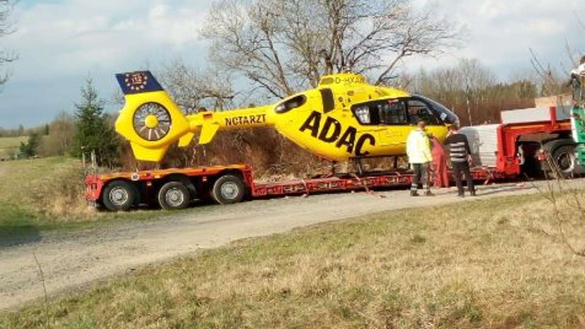 Rhön: Frankenheim: Rettungshubschrauber streift Baum bei Landung