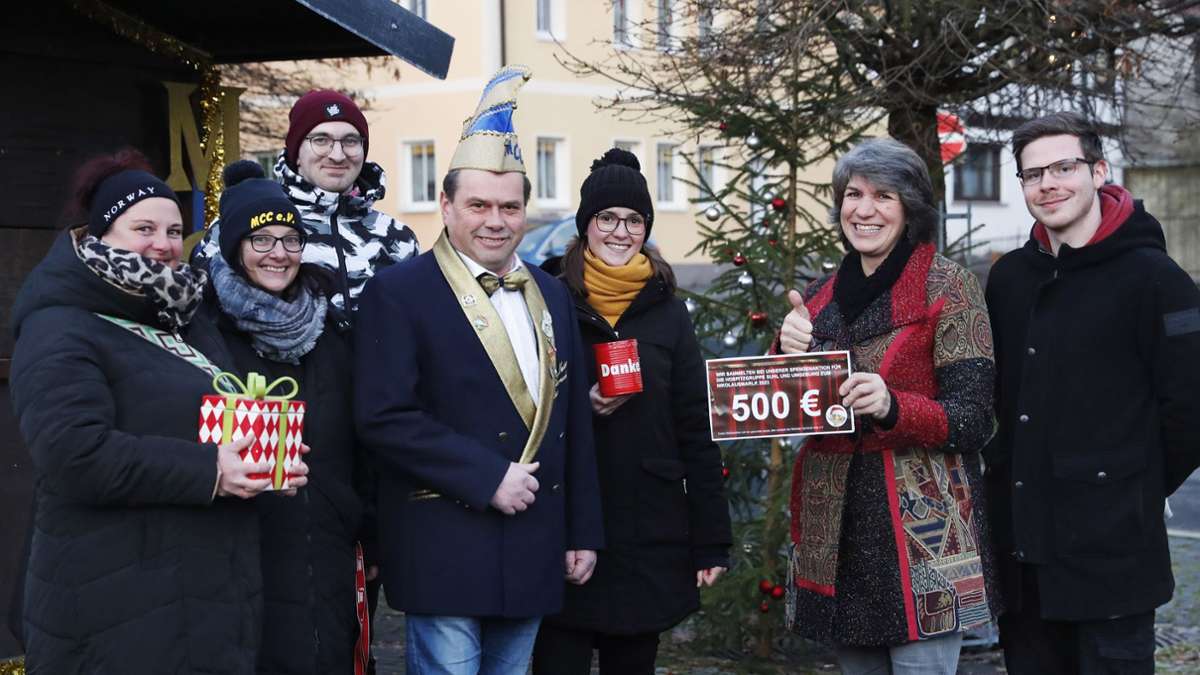 Karnevalisten spenden: 500 Euro  für Hospizarbeit