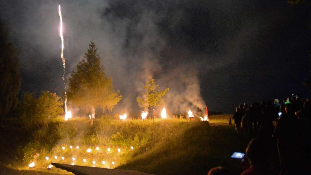Ilmenau-Roda: Flammendes Fest in Roda