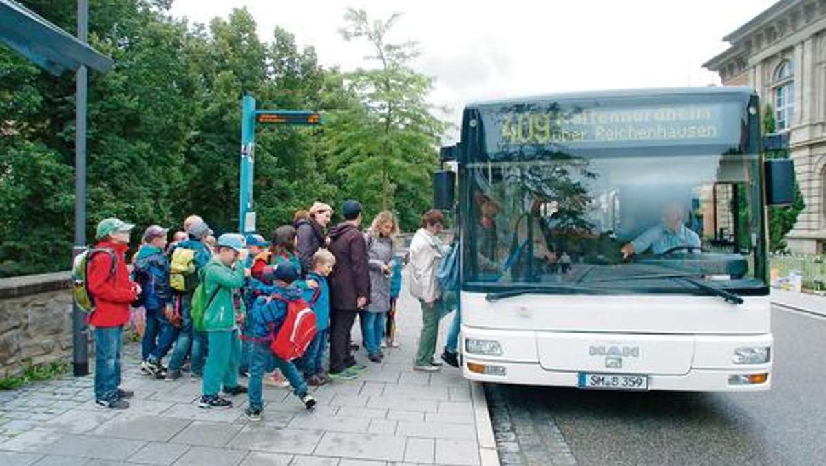 Meiningen: Teure Verbindungen: Die Preise für Bus- und Taxifahrten sollen steigen