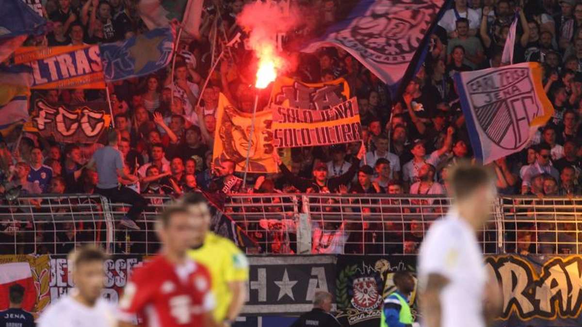 Erfurt: Gewalttatbereite Fußballfans vor allem bei Jena und Erfurt