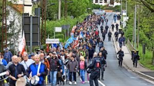 520 demonstrieren gegen Flüchtlinge in Schleusingen