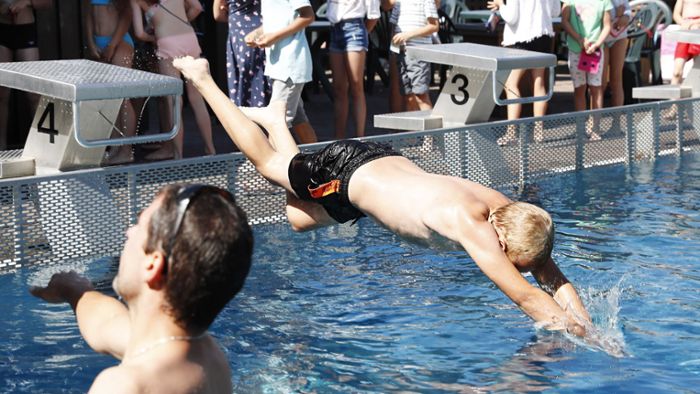 Saison läuft prima: Schwimmbad-Einnahmen auf Zielbahn