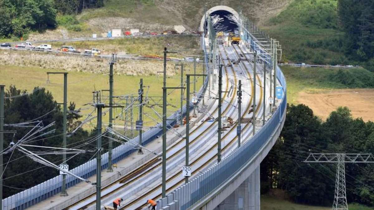 Thüringen: Zu wenig Platz zum Retten: Kreis Sonneberg verklagt Bahn AG