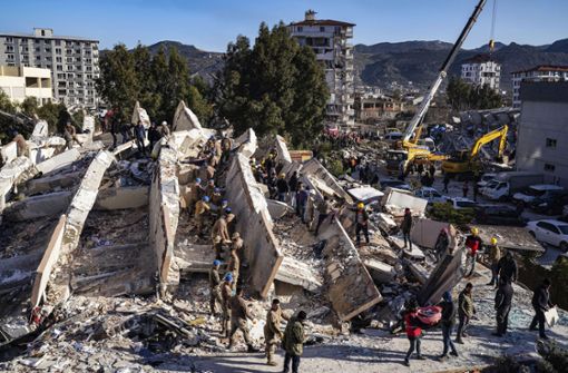 Zwei schwere Erdbeben in der Grenzregion Syriens und der Türkei hatten am Montag eine humanitäre Katastrophe ausgelöst. Foto: dpa/Cemal Yurttas