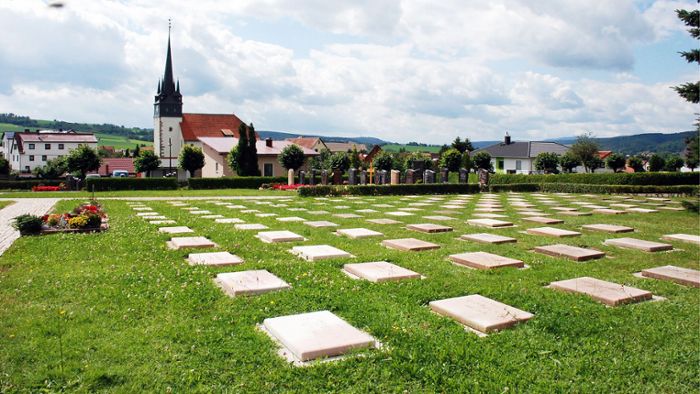 Neue Friedhofsatzung: Selbst zum Steinmetz