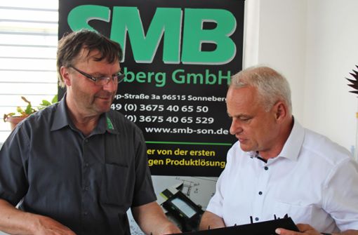 SMB-Geschäftsführer Jürgen Peterhänsel (links) kam mit  Jürgen Köpper ins Gespräch. Foto:  