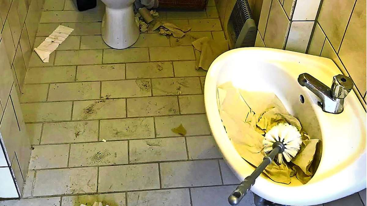 Mehr Vandalismus: Sauerei auf Toiletten in Heldburg