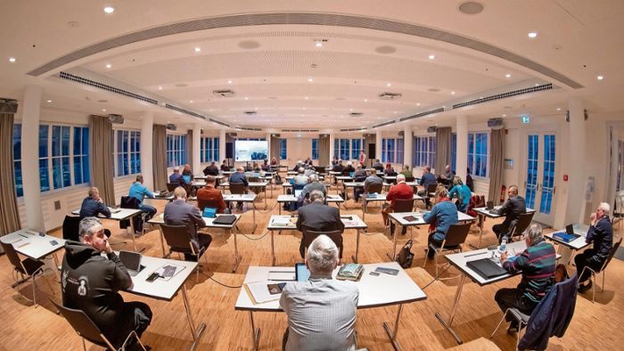 Erste Sitzung im neuen Parkcafé: Kämmerei stellt Haushalt vor