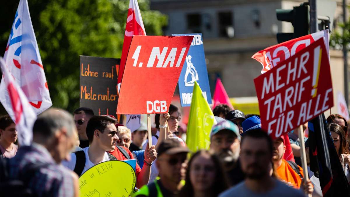 Tag der Arbeit: Tausende bei Demos zum 1. Mai - Ramelow offen für Azubi-Werk