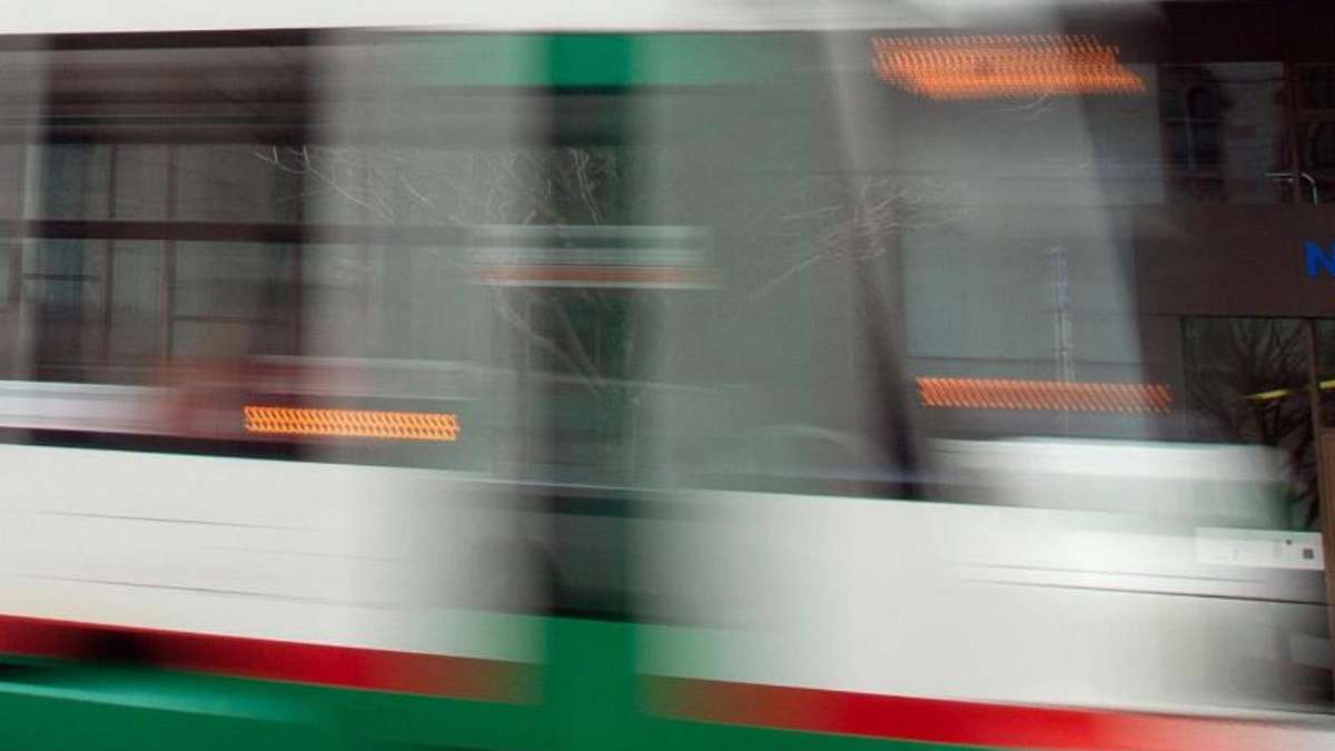 Thüringen: 78-Jährige nach Straßenbahnunfall gestorben