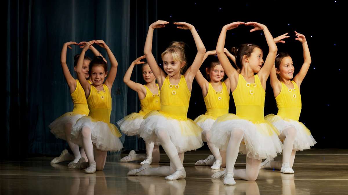 Das Ballett  der 6- bis 8-Jährigen erfreute  mit „Keep on Dancing“ aus dem Film „Barbie – die verzauberten Ballettschuhe“.