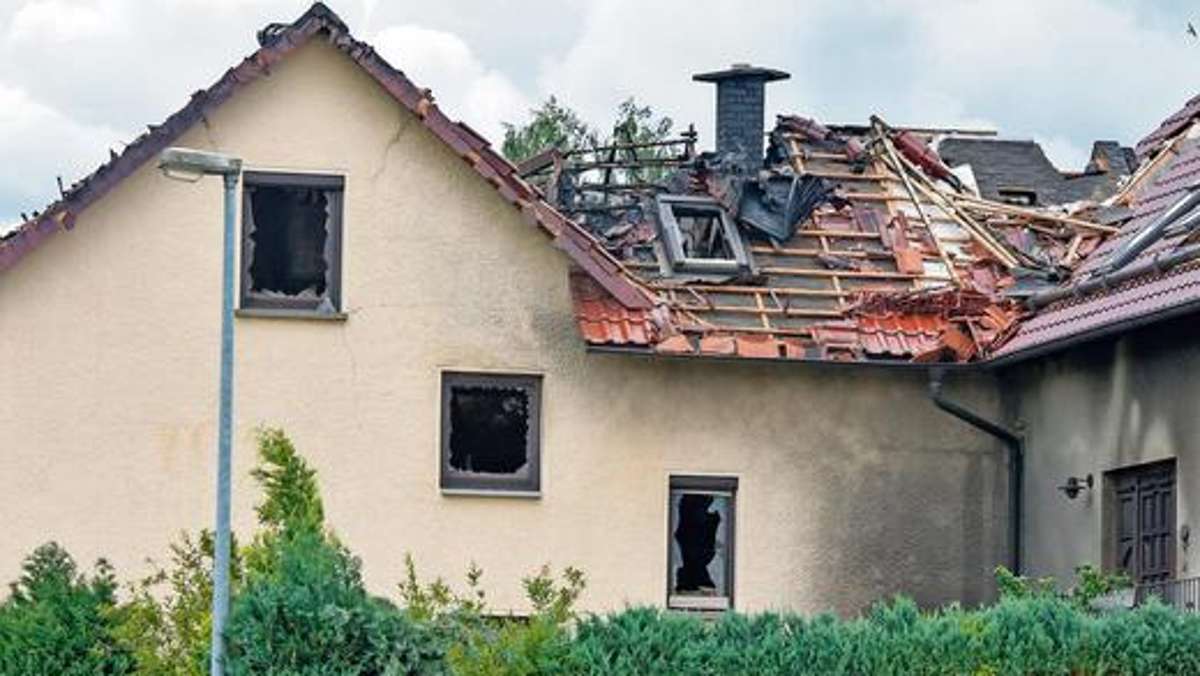 Bad Salzungen: Wohnhaus brennt nieder: Ein Bewohner schwer verletzt