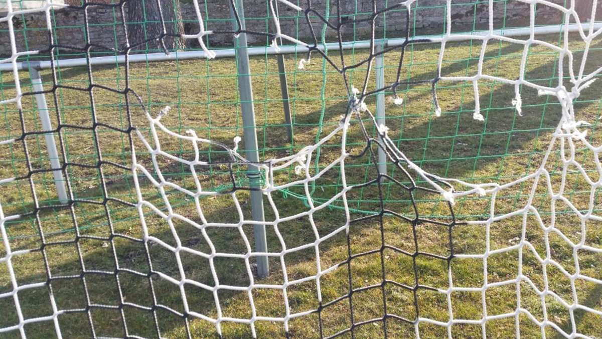 Vandalismus in Kaltennordheim: Netze zerschnitten: Kein Dumme-Jungen-Streich