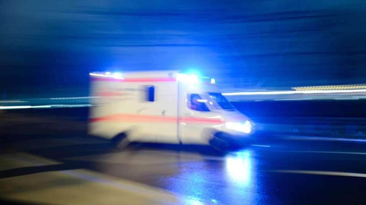 Thüringen: Auto überschlägt sich - ein Schwerverletzter