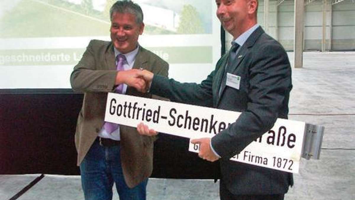 Ilmenau: Richtfest für Logistikzentrum von DB Schenker