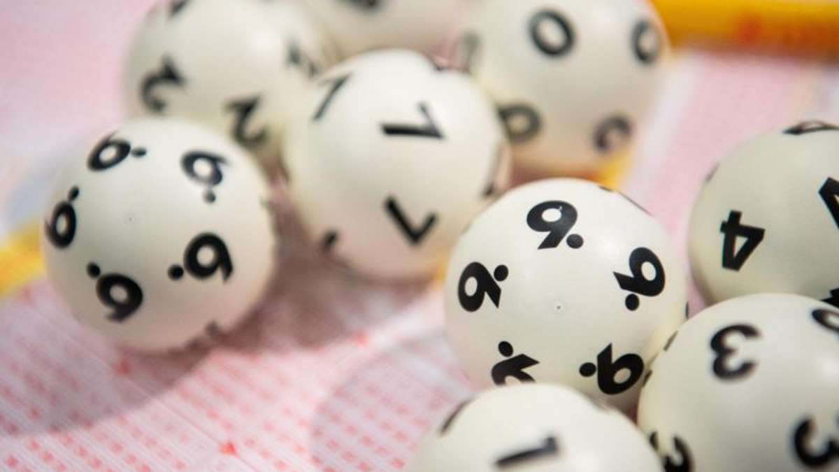 Nachbar-Regionen: Sechs Richtige: Oberfranke gewinnt 700.000 Euro im Lotto