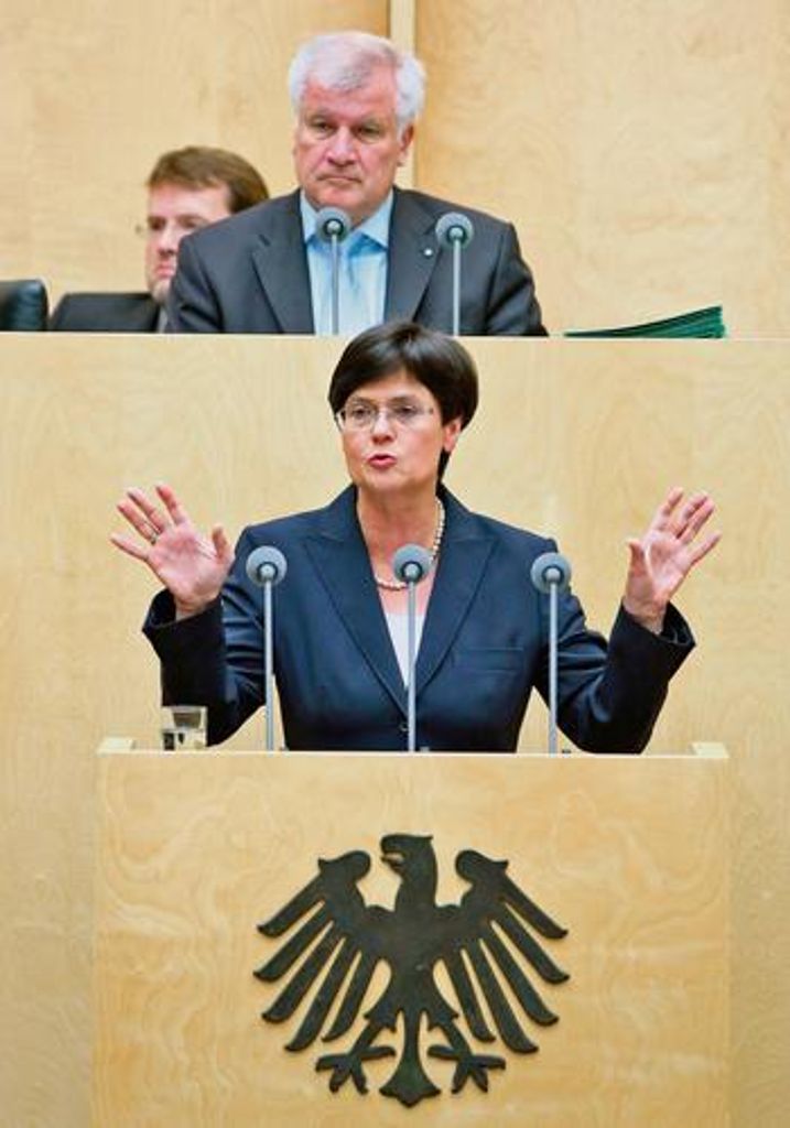 Unter Bayerns Fittichen? Die Ministerpräsidenten Horst Seehofer und Christine Lieberknecht (hier im Bundesrat) haben noch nicht darüber gesprochen. 	Archivfoto Quelle: Unbekannt