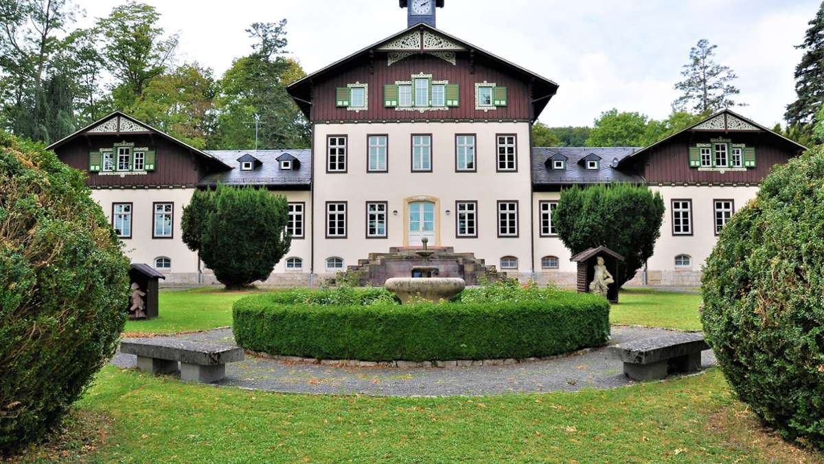 Freistaat gibt Immobilie an Wasungen: Land verkauft Schloss Sinnershausen an die Stadt