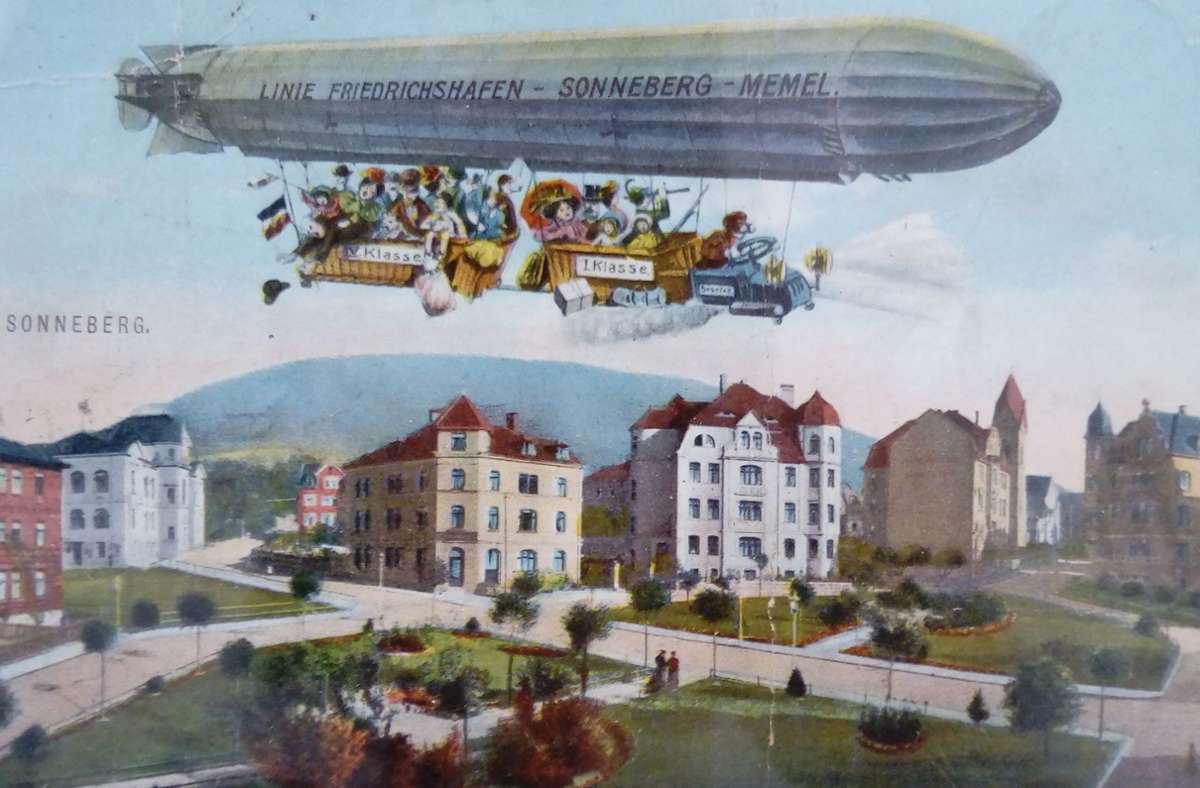 Eine Spaßpostkarten von 1911: Zeppelinen galten als die Zukunft der Luftfahrt .