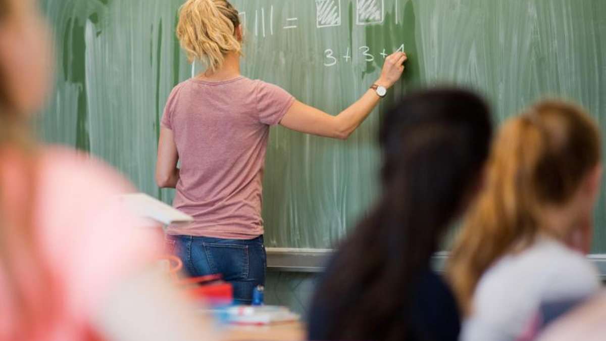 Thüringen: Mehr Geld für Grundschullehrer  auch Schülervertreter dafür
