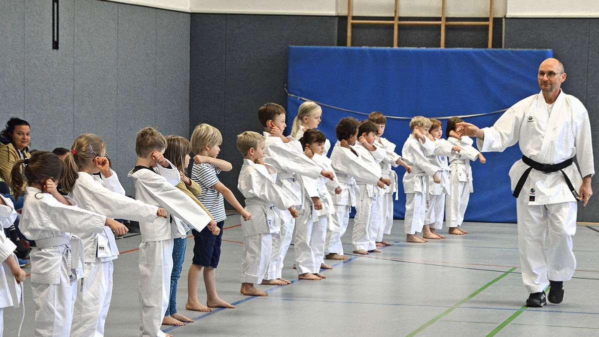 Karate: Gürtel und Kreisjugendspiele