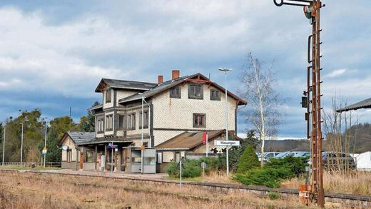 Werra-Bote: Stadt liebäugelt mit Bahnhofskauf