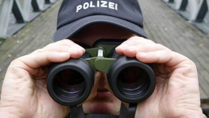 Polizeifoto soll Neonazi-Trio in Sachsen zeigen