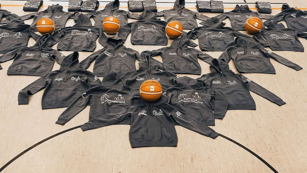 Basketball-Mädchenteam: Neue Shirts sollen Glück bringen