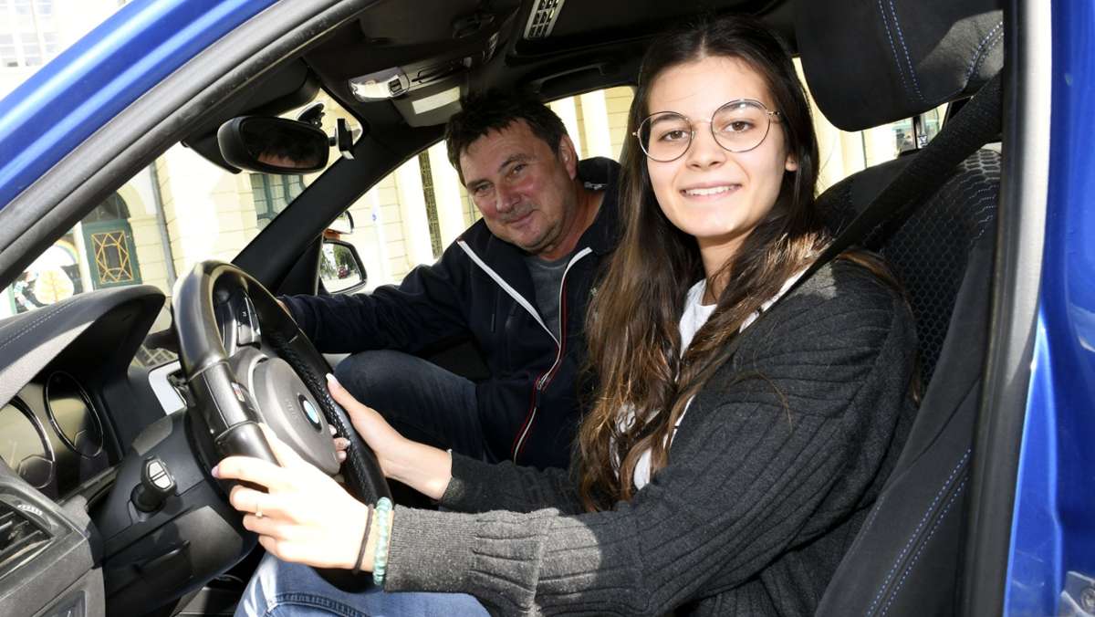 Führerschein-Neulinge: Ausbildungsstau  bei Fahrschülern löst sich nur recht zäh auf